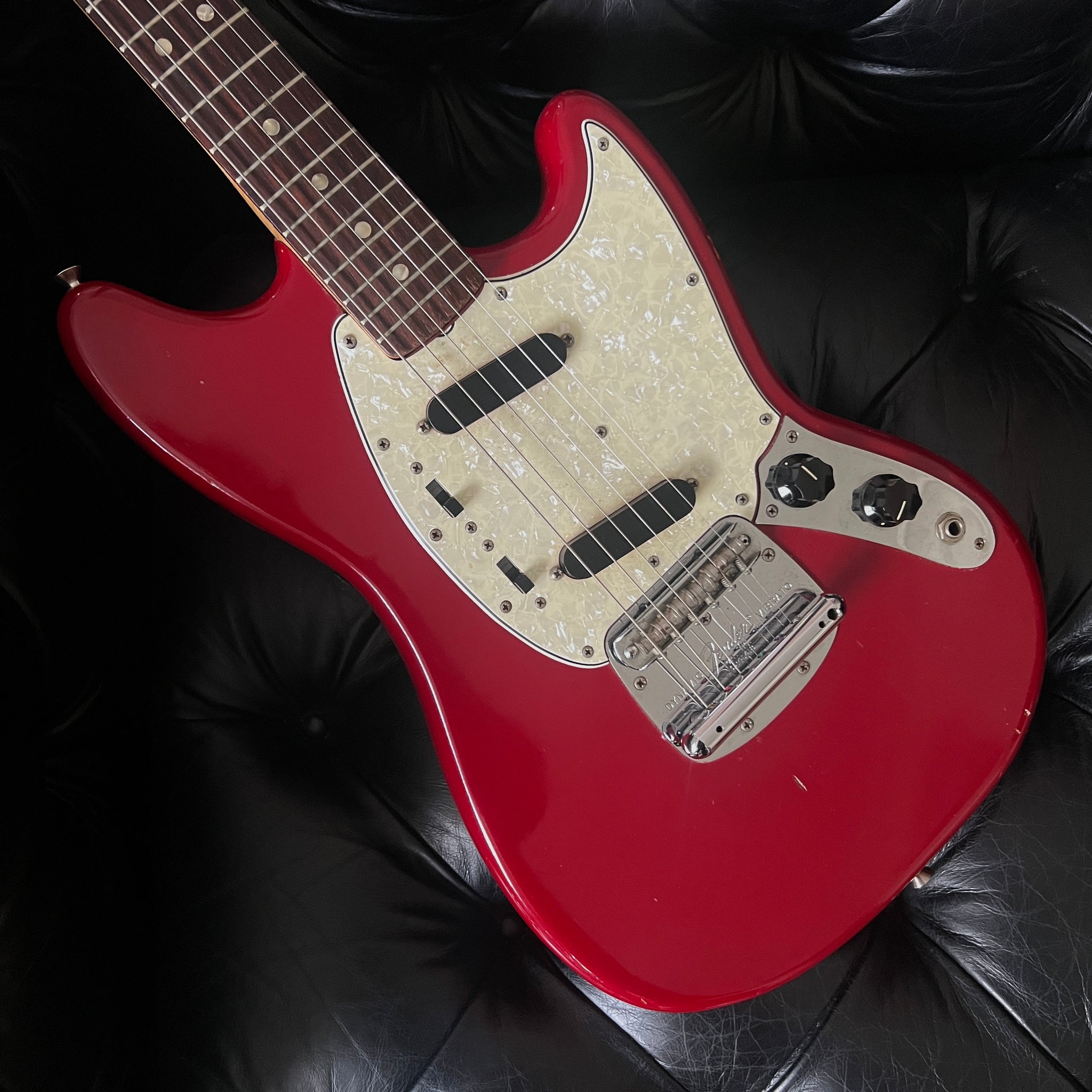 1967 Fender Mustang Guitar in Dakota Red – Sandrock House