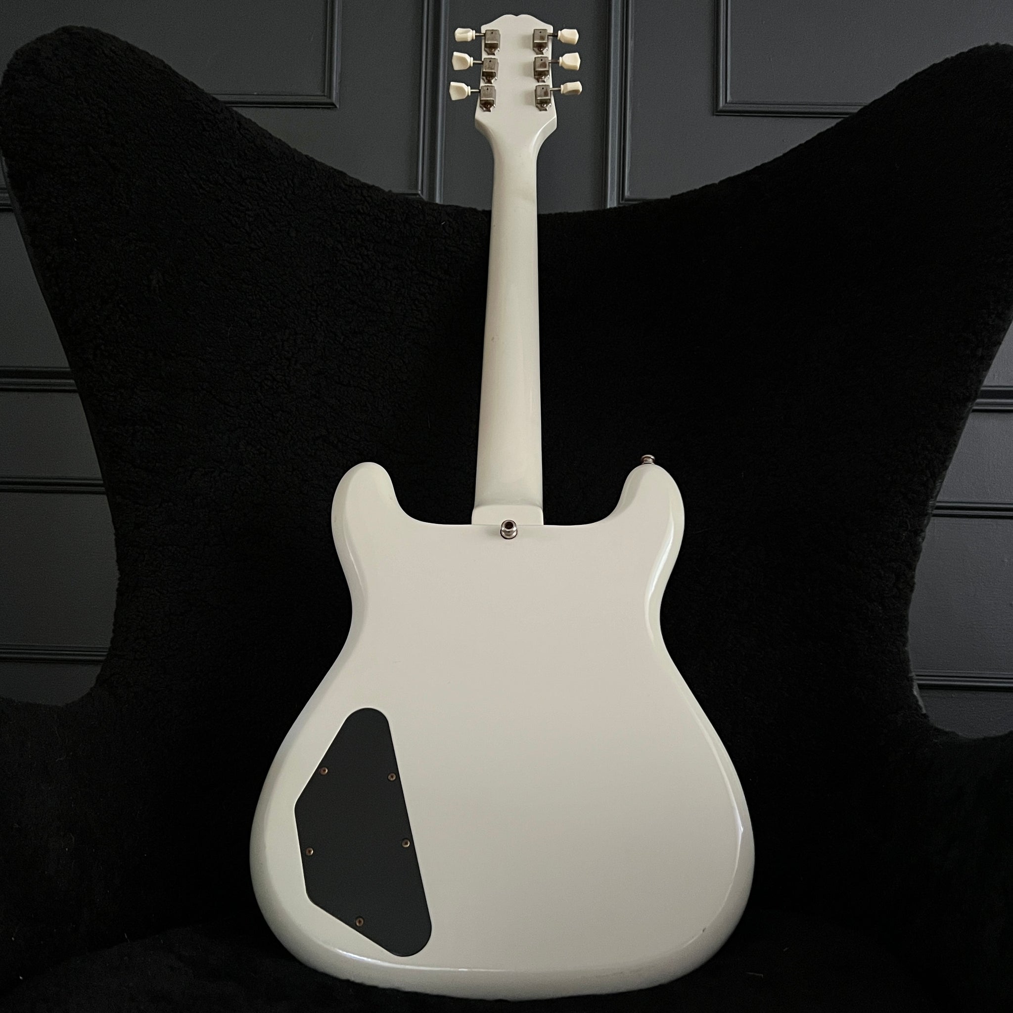 2012 50th Anniversary 1962 Epiphone Crestwood Guitar in Aged